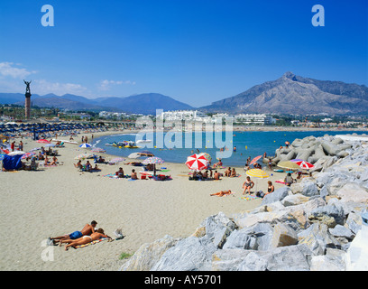Spiaggia Mediterranea di Marbella Costa del Sol Malaga, Andalusia Puerto Banus Foto Stock