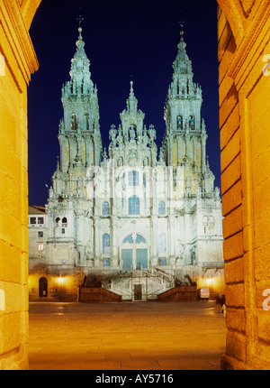 Santiago de compostela cattedrale medievale di notte Galizia Spagna Foto Stock