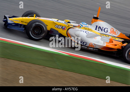 Fernando Alonso guida per la Renault team di Formula Uno Foto Stock