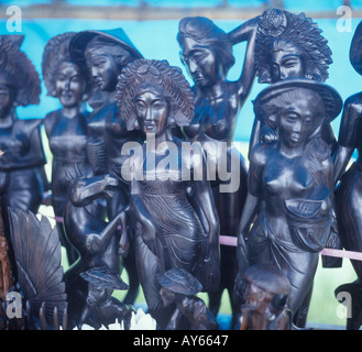 Nativo di artigianato di bambola in vendita in Bali Indonesia Foto Stock