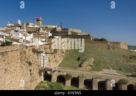 Portogallo Alentejo, Estremoz fortificata città medievale Foto Stock