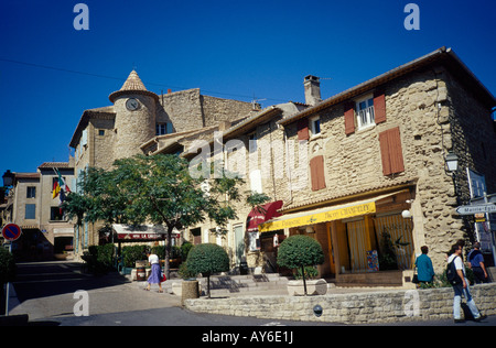Vista del villaggio di Chateauneuf-du-Pape in Provenza, Francia Foto Stock