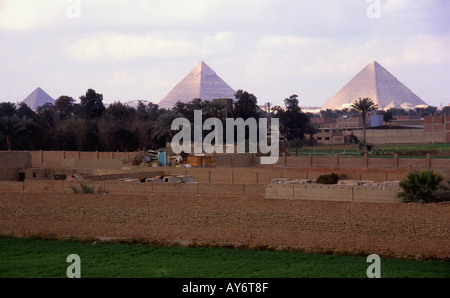 Royal egiziano mortuaria & strutture sacre Piramidi di Giza necropoli Cairo Repubblica Araba di Egitto Nord Africa Medio Oriente Foto Stock
