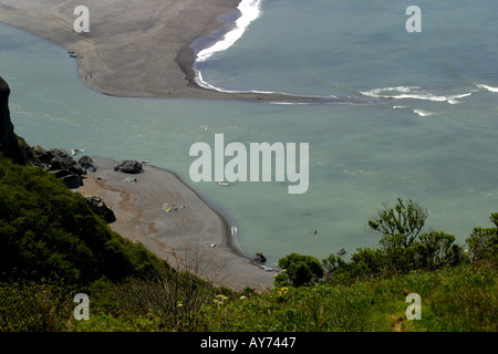 Foce del Fiume Klamath da un si affacciano in California Foto Stock