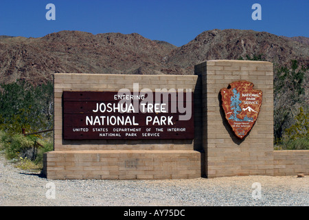 Segno di entrata al parco nazionale di Joshua Tree in California Foto Stock