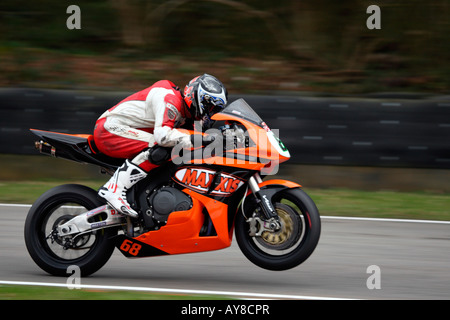 David Johnson British Superbike 2008 Team Maxxis tirando impennata Honda CBR1000RR Fireblade Foto Stock