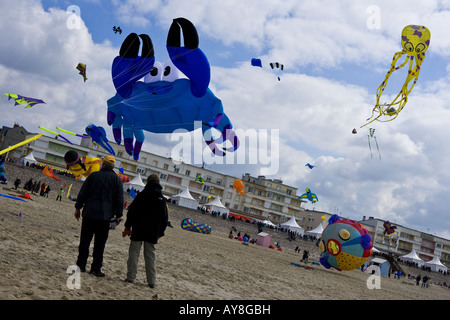 Berck sur Mer International Kite Festival Francia Foto Stock