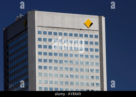 Commonwealth Bank Building e il logo di Melbourne Victoria Australia Foto Stock