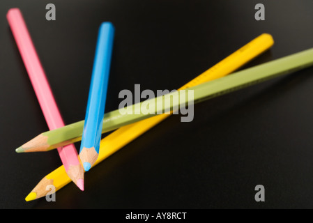 Un assortimento di matite colorate, close-up Foto Stock