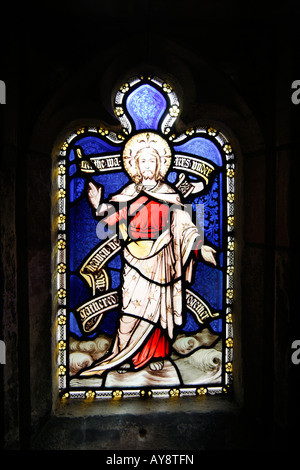 Vetrata raffigurante Gesù Cristo camminando sulle acque la cattedrale di Gloucester Foto Stock