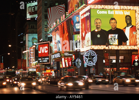 USA New York City 1998 indicazioni neon Times Square Foto Stock