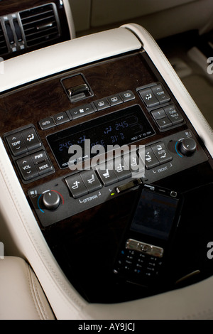 LEXUS LS 600h L UNITÀ HIBRID ARGENTO 2008 Foto Stock