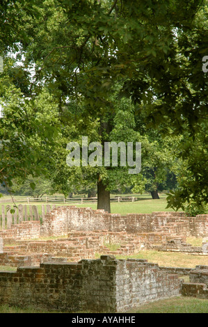 Storico sbarco Jamestowne originale di Jamestown Settlement scavo archeologico mattoni vecchi foundation Foto Stock