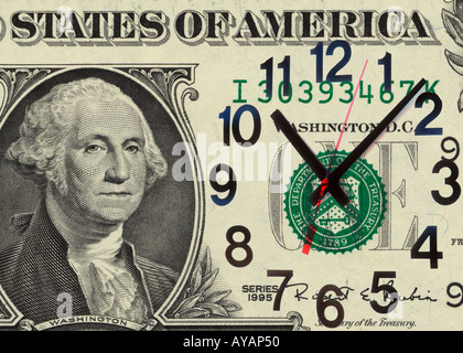 Primo piano di un dollaro US con George Washington ritratto e orologio concept Foto Stock