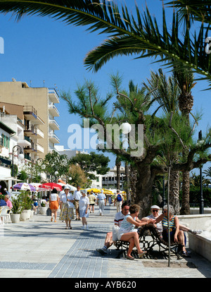 Promenade a Puerto Pollensa Maiorca Foto Stock