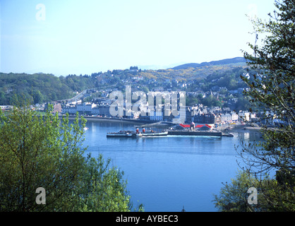 Battello a Vapore Waverley inversione di distanza dal North Pier a Oban Scozia per un giorno di crociera a Skye Foto Stock