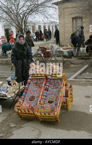 Basi tipiche venduti nel mercato di Khiva, Uzbekistan Foto Stock