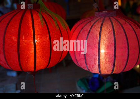 Colorate lanterne vietnamita Hoi An arte laboratorio artigianale città storica Vietnam centrale Foto Stock