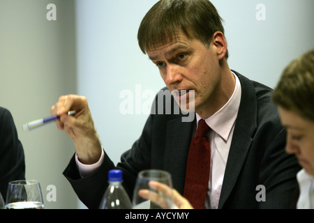 Il lavoro e le pensioni il Ministro Stephen Timms MP parlando a un think tank seminario Foto Stock