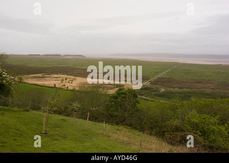 Il castello di Weobley Llanrhidian Marsh Penisola di Gower Galles vista dal tetto del castello Foto Stock