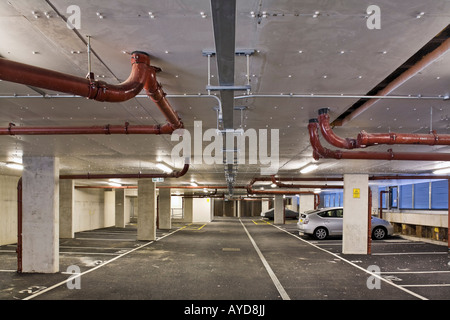 Adelaide Wharf lavoratore chiave appartamenti, Shoreditch, Londra, parcheggio sotterraneo Foto Stock