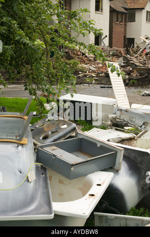 Consiglio case a Carlisle, Cumbria, Regno Unito essendo demolito, a seguito delle disastrose inondazioni del mese di gennaio 2005 Foto Stock