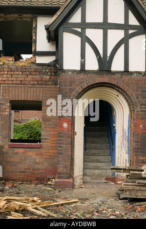 Consiglio case a Carlisle, Cumbria, Regno Unito essendo demolito, a seguito delle disastrose inondazioni del mese di gennaio 2005 Foto Stock