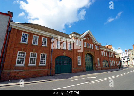 Il Garage Longwall, Longwall Street, Oxford, Inghilterra, dove William Morris (più tardi Lord Nuffield) costruì la sua prima auto nel 1912 Foto Stock