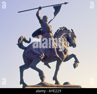 Siviglia, Spagna. Monumento a El Cid, Rodrigo Díaz de Vivar nato circa 1040 morì 1099 aka El Cid Campeador. Foto Stock
