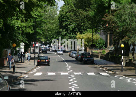 Zebra Crossing utilizzato dai Beatles per la copertina di Abbey Road Foto Stock