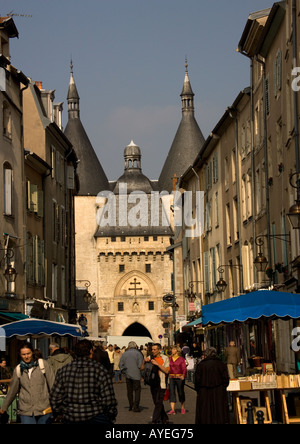 Strada del mercato di Nancy, Francia. Autunno Foto Stock