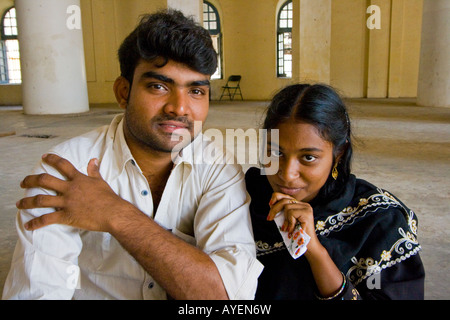 Giovani indiani giovane dentro il Tirumalai Nayak Palace a Madurai India del Sud Foto Stock