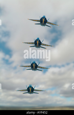 Marina degli Stati Uniti del Navy dimostrazione di volo squadrone, Blue Angels jet squadron volare in formazione Foto Stock