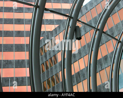 Un Fosterito uscire da Bilbao il sistema di metropolitana progettato da Sir Norman Foster a Plaza de Espana stazione di Abando Foto Stock