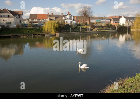 Restringere le barche sul fiume Avon bidford on Avon warwickshire Midlands England Regno Unito Foto Stock