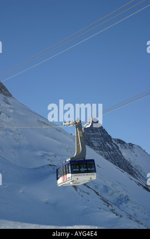 Funivia per la Grand Motte ghiacciaio di Tignes Francia Foto Stock