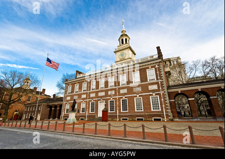 Independence Hall nella città vecchia e 5 Chestnut Street di Filadelfia in Pennsylvania USA Foto Stock