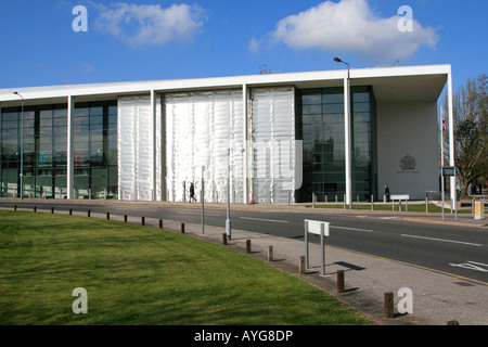 Corona di Ipswich e county court nuovo edificio centro città capoluogo di contea di Suffolk East Anglia England Regno unito Gb Foto Stock