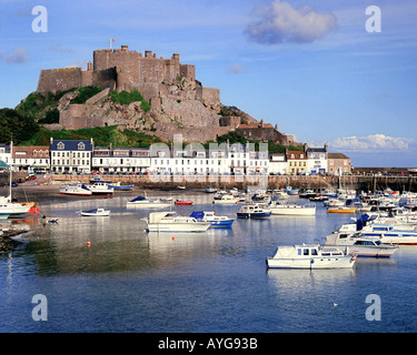 GB - JERSEY: porto Gorey e Castello di Mont Orgueil Foto Stock