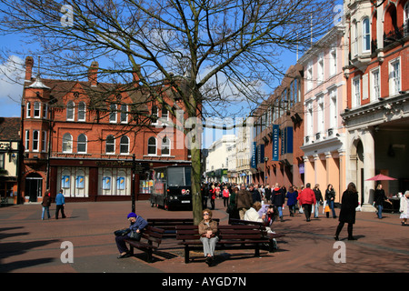 La piazza del mercato di Ipswich Town Center shopping capoluogo di contea di Suffolk East Anglia England Foto Stock