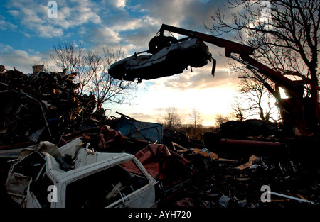 Rottamazione delle automobili abbandonate Foto Stock