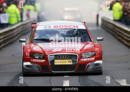 DTM presentazione sulle strade di Duesseldorf Germania Mike Rockenfeller GER nella sua AUDI A4 racecar Foto Stock