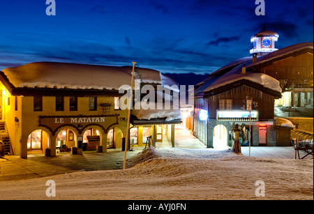 Belle Plagne al tramonto La Plagne Alpi Francesi Francia Europa Foto Stock