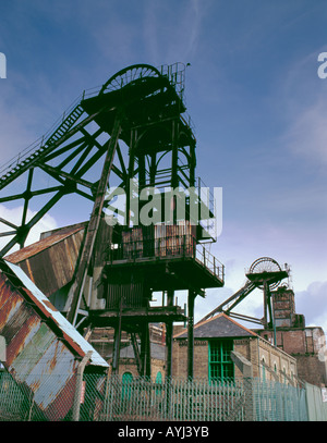 Miniera di carbone in disuso pit-testa ingranaggio di avvolgimento, woodhorn colliery, ashington, Northumberland, England, Regno Unito, negli anni novanta. ora un museo. Foto Stock