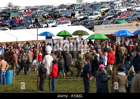 Punto a punto, vicino a Wantage. Caccia vecchio Berkshire Foto Stock