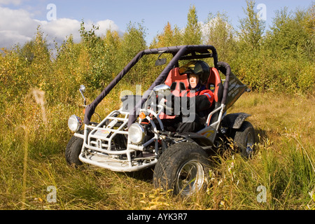 Off road karting Circolo Polare Artico Area escursionistica vicino a Rovaniemi FINLANDIA Foto Stock