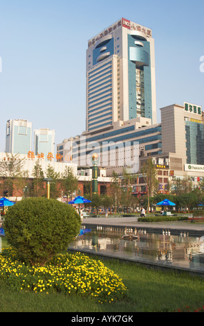 Grattacieli in Piazza Tianfu, Chengdu Cina Foto Stock