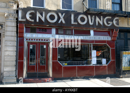 Il Lenox Lounge sulla Lenox Avenue in Harlem in NYC Foto Stock