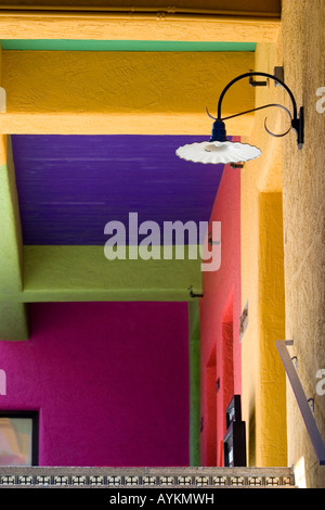 Colore stravagante a La Placita business complex in Tucson in Arizona Foto Stock