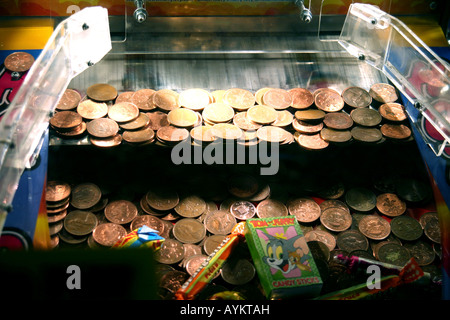 Penny gioco in sala giochi in Brighton Inghilterra Foto Stock